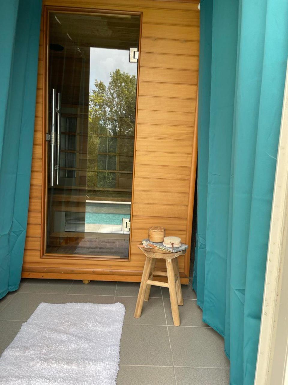 La Canopee Des Arbres, Juliette Ellezelles Exterior photo